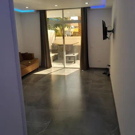 Marina 306 *