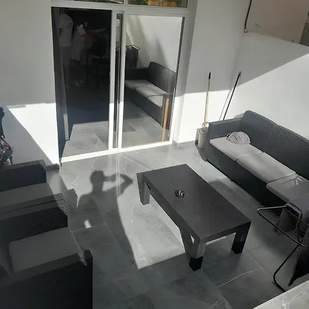 Marina 306 *